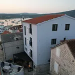 Azalea Dalmacija Luxury And Appartamento *