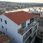 Azalea Dalmacija Luxury And Appartamento *