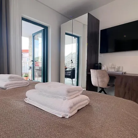 Azalea Dalmacija Luxury And