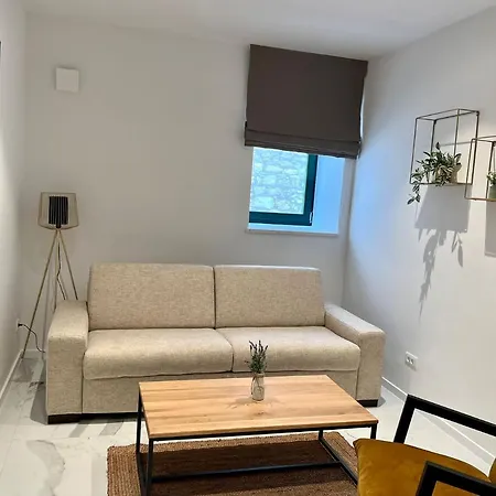 Azalea Dalmacija Luxury And * 普利莫顿