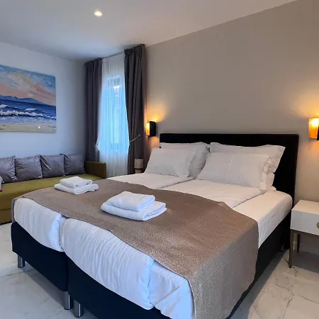 Azalea Dalmacija Luxury And Apartment Primosten