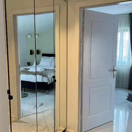 Azalea Dalmacija Luxury And Apartment