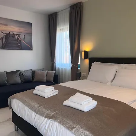 Azalea Dalmacija Luxury And Apartment