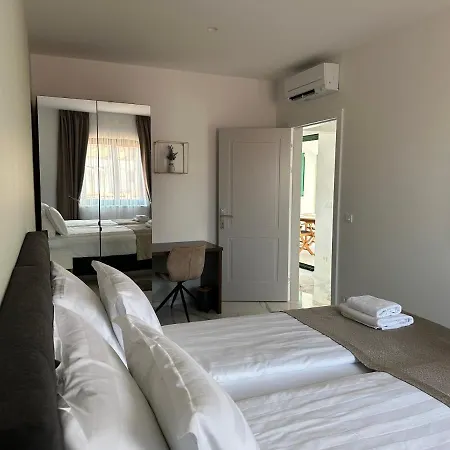 Apartment Azalea Dalmacija Luxury And Primosten