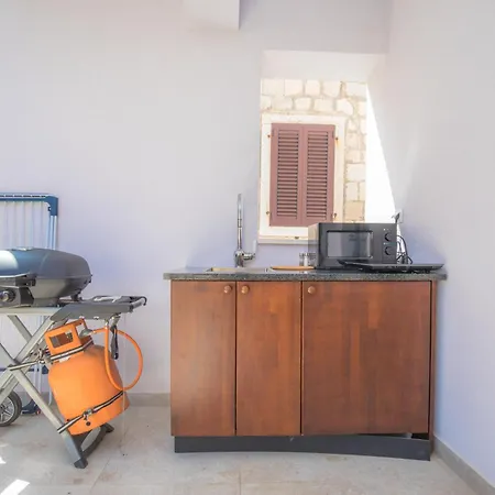 Azalea Dalmacija Luxury And Daire