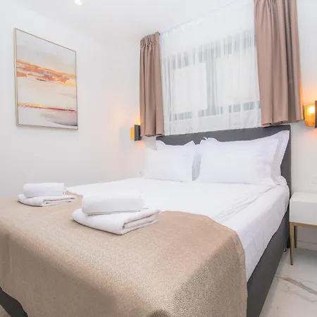 Azalea Dalmacija Luxury And *