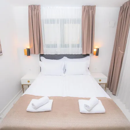 Azalea Dalmacija Luxury And