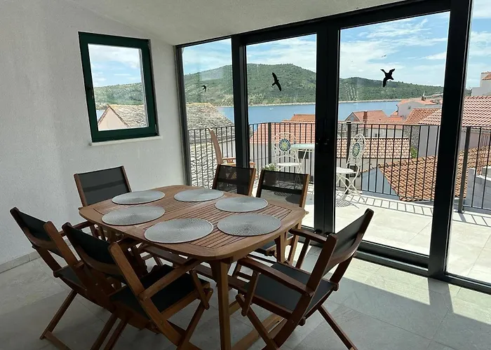 Azalea Dalmacija Luxury And * Primošten