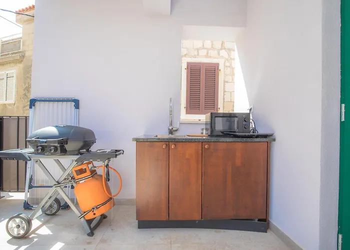 Azalea Dalmacija Luxury And Daire