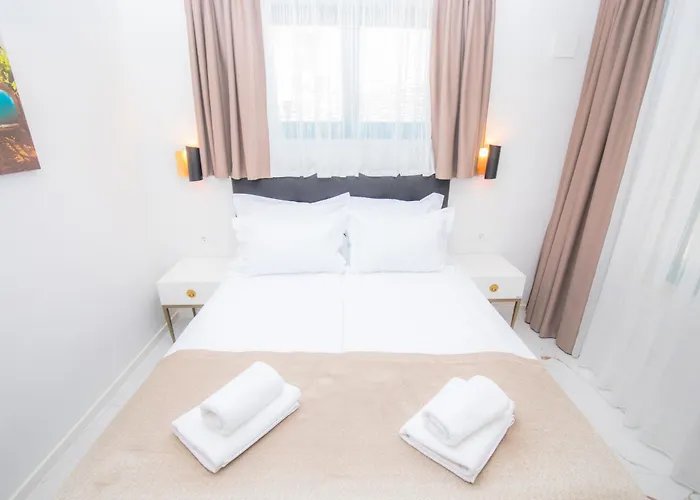 Azalea Dalmacija Luxury And Daire