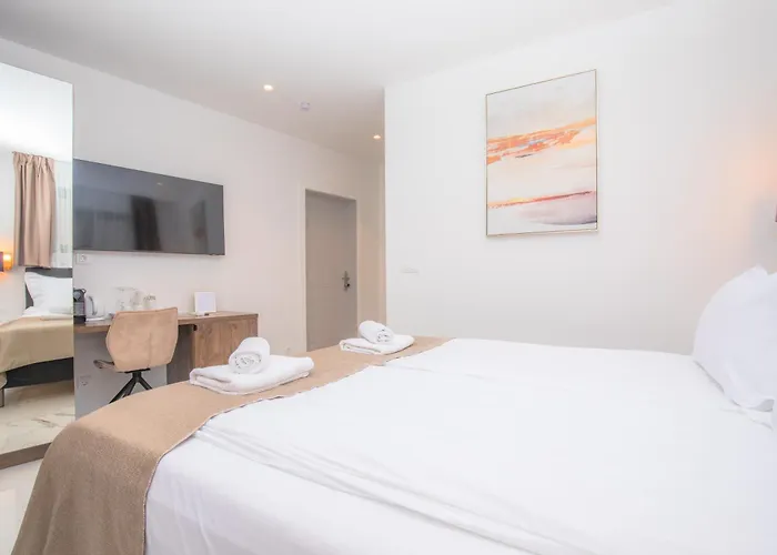 Azalea Dalmacija Luxury And Primošten