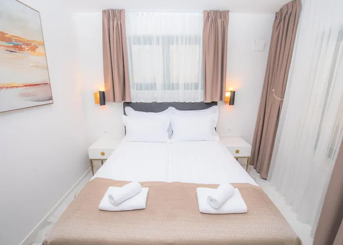 Azalea Dalmacija Luxury And